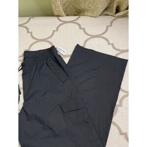 Old Navy high rise stretch tech black cargo pull on wide leg pants, size large